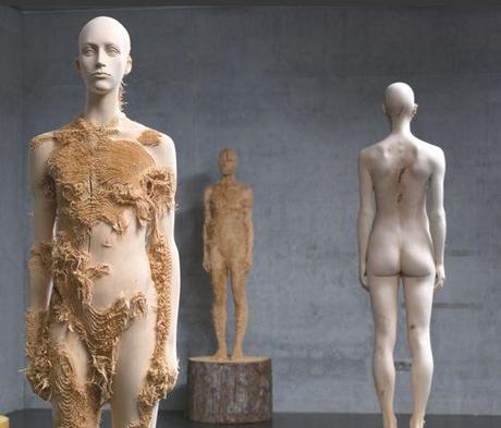 TEXTURES DI LEGNO NELLE MERAVIGLIOSE SCULTURE DI ARON DEMETZ