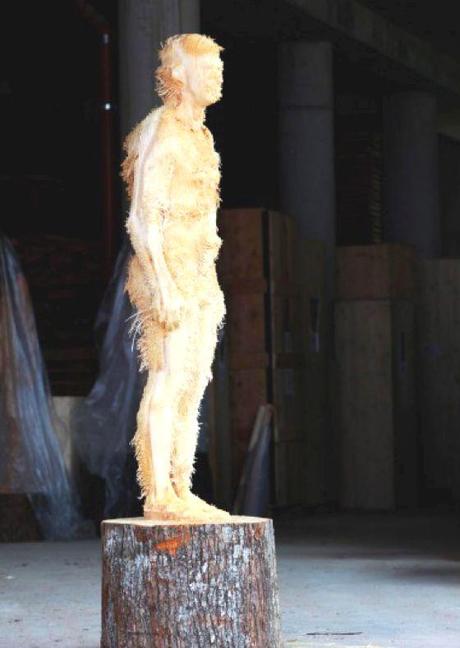 TEXTURES DI LEGNO NELLE MERAVIGLIOSE SCULTURE DI ARON DEMETZ