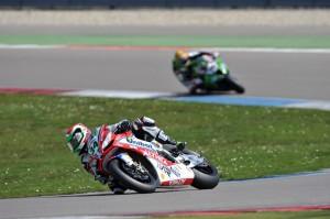 Superbike, Assen: Davide Giugliano fa un grande passo in avanti verso una maggiore competitività Giugliano Assen Race1