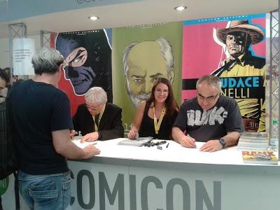 FOTOREPORTAGE ESSENZIALE DA NAPOLI COMICON - CALA IL SIPARIO