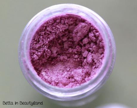 Kiko Pigment Loose Eyeshadow 21 Radiant Freesia Kiko Pigment Loose Eyeshadow 21 Radiant Freesia