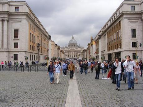 IN GIRO PER LA CAPITALE ed     UNA DOMENICA AL MòMò Republic