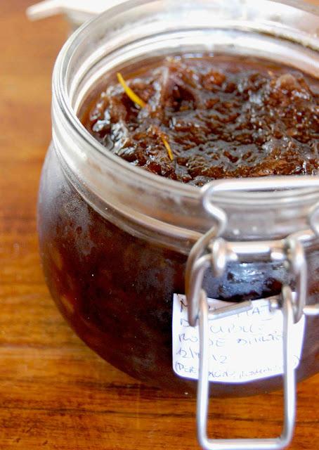 Marmellata un po' piccante di Cipolle Rosse di Tropea con rosmarino e basilico