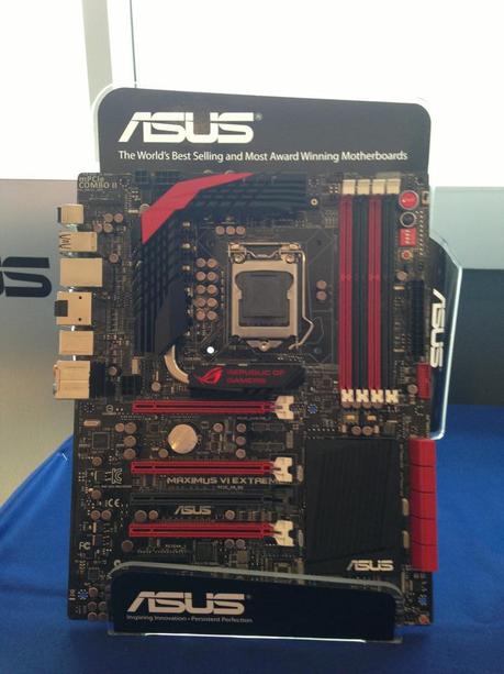 ASUS_MAXIMUS_VI_Extreme_01 Asus svela le schede madri Z87 per Haswell