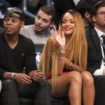 Rihanna alla partita di basket senza Chris Brown (foto)