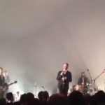 New York, suonano “Sorrow” al Moma per sei ore di fila (video) New York, suonano “Sorrow” al Moma per sei ore di fila (video)