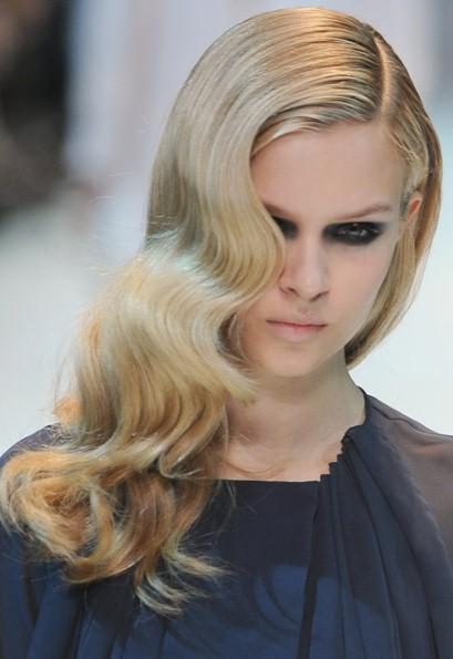 Tendenze Capelli 2013 Onde Morbide Guy Laroche1 Tendenze Capelli 2013: Onde Morbide