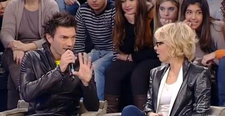 TAGLI DI CAPELLI DI GABRY PONTE DEE JAY E GIUDICE AD AMICI 12 - 2013