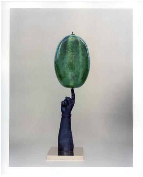 ALDO MONDINO. NOMADE A MILANO, Fondazione Mudima - Aldo Mondino, Jongleur, 2003, bronzo, vetro soffiato di Murano e acciaio, cm 28.5x87.5