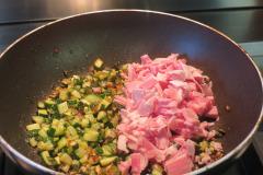 Zuccotto di Bucatini alle Zucchine e Prosciutto con Vellutata alla fontina IMG_3604