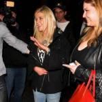 Tara Reid ubriaca lascia il ristorante Lin a West Hollywood dopo aver cenato06