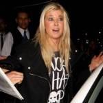 Tara Reid ubriaca lascia il ristorante Lin a West Hollywood dopo aver cenato04