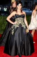 ashley greene - marchesa FW 2013 (gioielli harry winston)