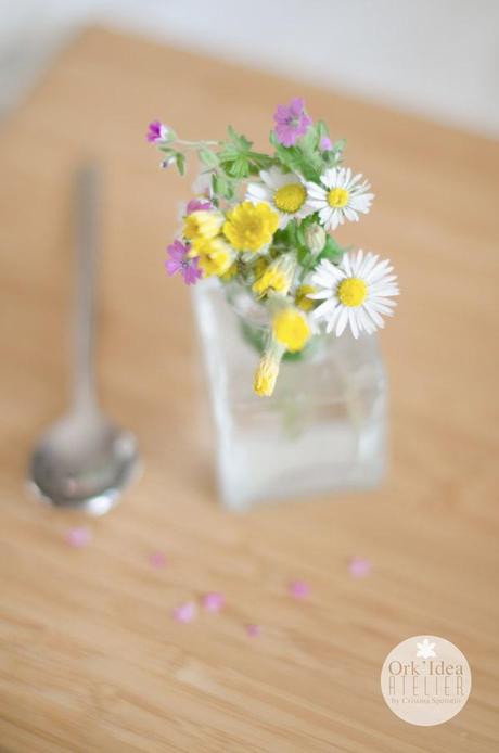 3 ANNI E I SUOI FIORI PER LA FESTA DELLA MAMMA / 3 years-old and his Mother's Day flowers