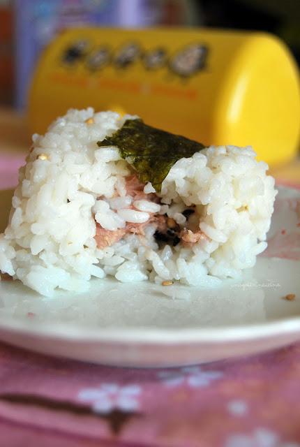 Furikake Onigiri al tonno e wasabi