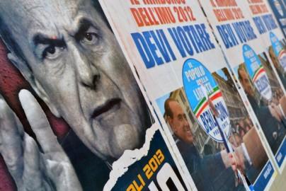 ITALY-VOTE-PLACARDS Blogger, fate attenzione!