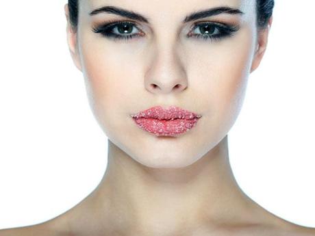 Make-Up Tips: FULLER LIPS EFFECT