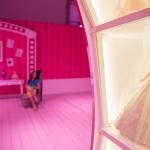 La casa rosa di Barbie apre a Berlino proteste a Berlino