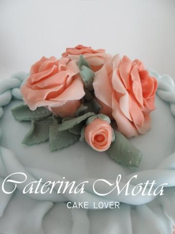 Una torta romantica con le rose per la Festa della Mamma, anzi due...
