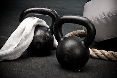 Allenarsi con il kettlebell: cos'è e come si usa