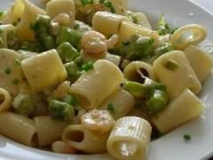 Mezze maniche con asparagi e gamberetti mezzemaniche.jpg