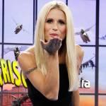 Michelle Hunziker: “I laureati devono abituarsi alla fame”. È polemica