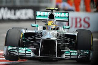 Lewis Hamilton soddisfatto per la prima fila