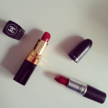 make up / Mac Russian Red lipstick