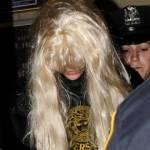 Amanda Bynes fuma marijuana nella hall: le foto dell’arresto