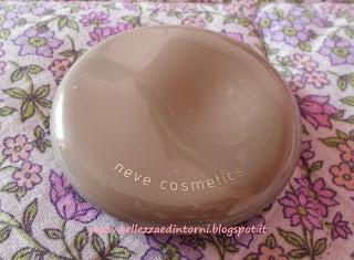 Recensione fondotinta compatto Flat Perfection (Neve Cosmetics)