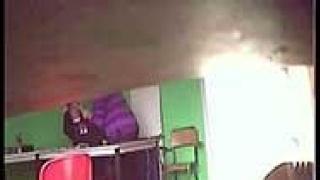 Botte e umiliazioni ad un disabile di 15 anni: arrestate maestra e assistente sociale C 2 box 24543 foto1F Botte e umiliazioni ad un disabile di 15 anni: arrestate maestra e assistente sociale