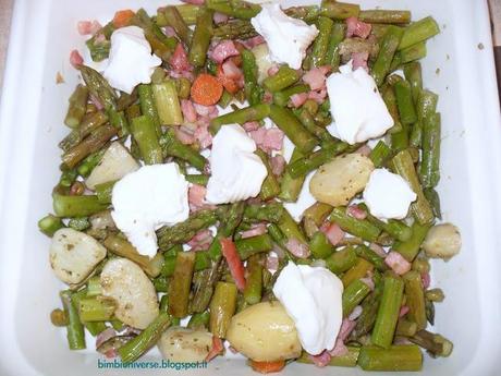 Crumble asparagi, verdure e pancetta