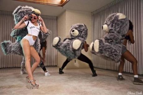 themusik miley cyrus we can t stop new single video2 Esce oggi We Cant Stop, il nuovo singolo di Miley Cyrus