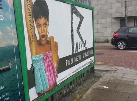 Rihanna Dublino Topless