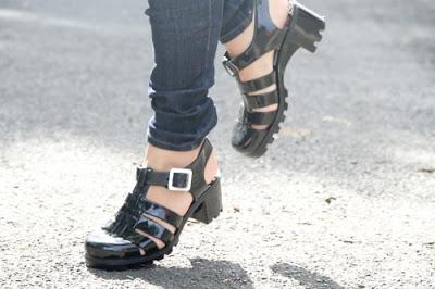 Jelly shoes: le uniche scarpe estive che potete mettere su Tumblr.