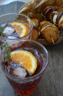 NEGRONI SBAGLIATO con SPIEDINI di SCAMORZA