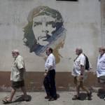 Cinque “cloni” di Ernest Hemingway all’Avana (foto)