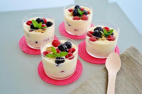 Sale, cioccolato bianco e more per... Sale, cioccolato bianco e more per...