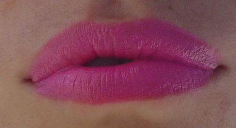 Review: VIVO Cosmetics Lipstick in Crushed Amethyst, Pink Pout e Matte Lipstick in Wow Pink