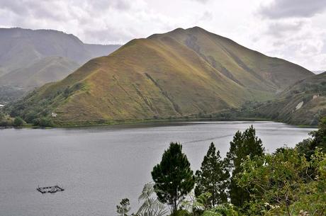 Paisaje lago Toba Il lago vulcanico più grande del mondo