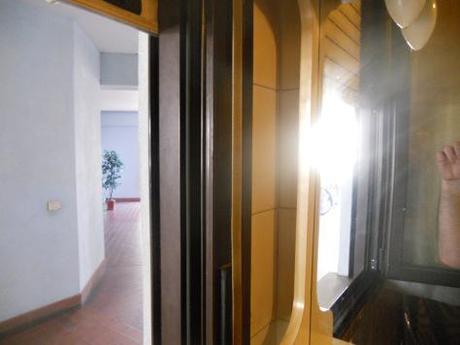 Mangiafuoco, rimasto nullatenente e senza aiuti dal comune, si affida alla sensibilità dei cremonesi 6 luglio 2013 031