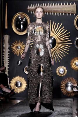 VaLeNTiNo HauTe CouTuRe. VaLeNTiNo HauTe CouTuRe.