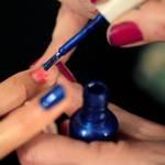 Smalto: come creare gocce asciugasmalto fai da te Smalto: come creare gocce asciugasmalto fai da te