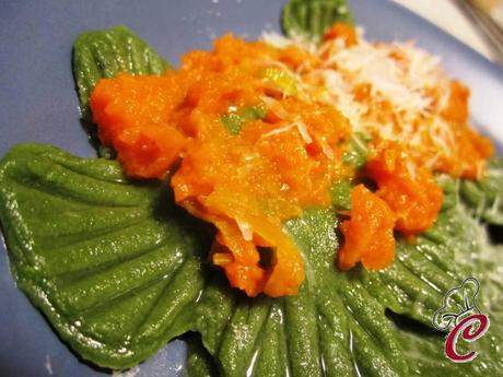 Fiorelloni di spinaci dal cuore fondente: il piacere di trovare la soluzione perfetta Fiorelloni di spinaci dal cuore fondente: il piacere di trovare la soluzione perfetta