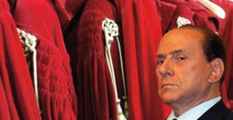 I processi di Berlusconi tengono in ostaggio l'intero Paese