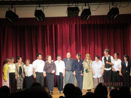 La compagnia teatrale “MILLEPIEDI” vince una battaglia contro il male oscuro SALUTI A FINE SPETTACOLO