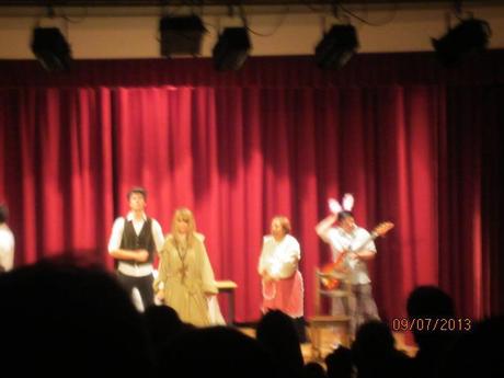 La compagnia teatrale “MILLEPIEDI” vince una battaglia contro il male oscuro FRA CRISTOFORO CON UN FLASH BACK RACCONTA IL SUO PASSATO DI CANTANTE ROCK