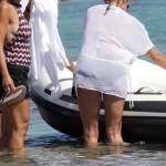 Simona Ventura, cellulite in evidenza a Formentera (foto)