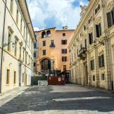 Urban trekking: alla scoperta di Spoleto per scorci affascinanti e scale mobili