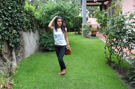 NONSOLOMODA#18: HAPPINESS IS... UNA MAGLIA CON LA GIUSTA SCRITTA NONSOLOMODA#18: HAPPINESS IS... UNA MAGLIA CON LA GIUSTA SCRITTA